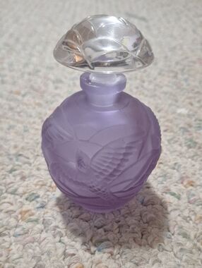 Vintage-Style Frosted Purple Glass Perfume Bottle with Clear Floral Stopper